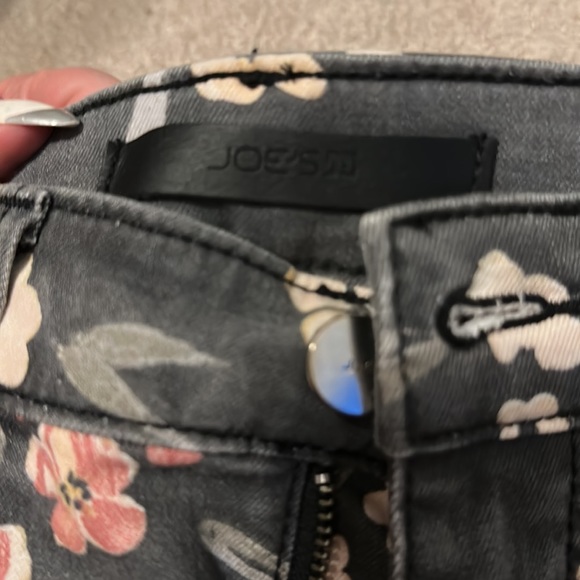 Joes floral print skinny jean never worn - Picture 3 of 4